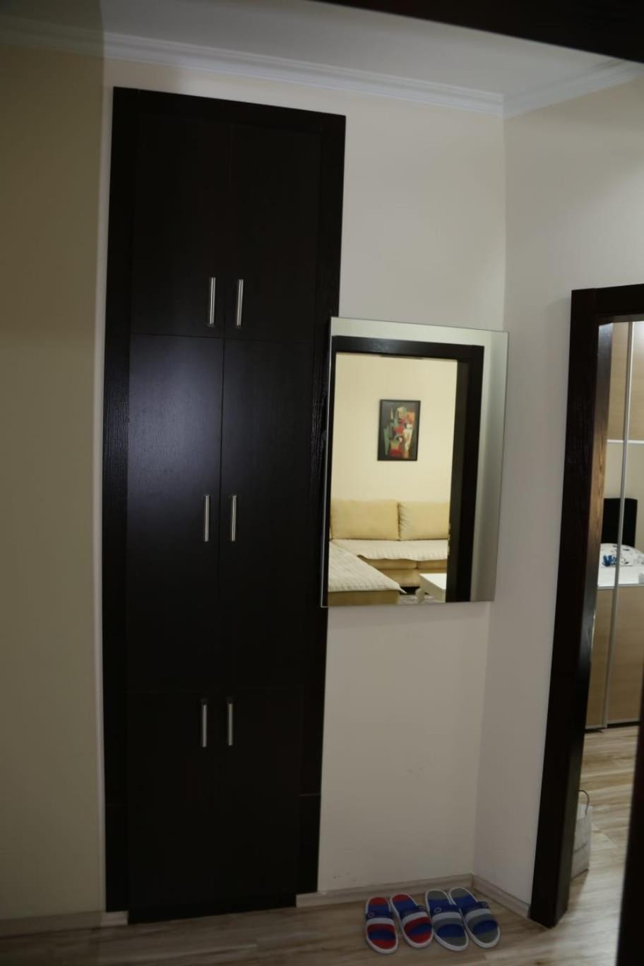 Ergi'S Host Apartment Tirana Exterior photo